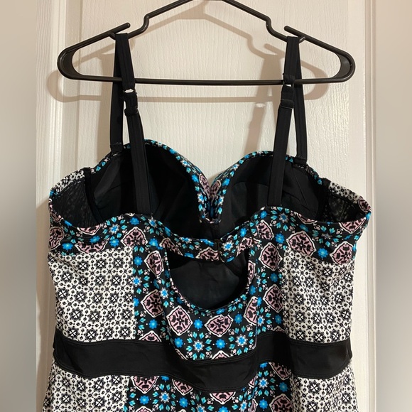Torrid Slim Fix Underwire Push-Up Patterned One Piece Swimsuit Size 3X - Picture 9 of 15